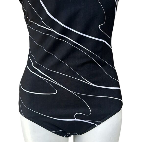 Miraclesuit Xtra Lift Black with White Geo Lines 1 Piece Slimming Swimsuit Sz 18 - Picture 5 of 9